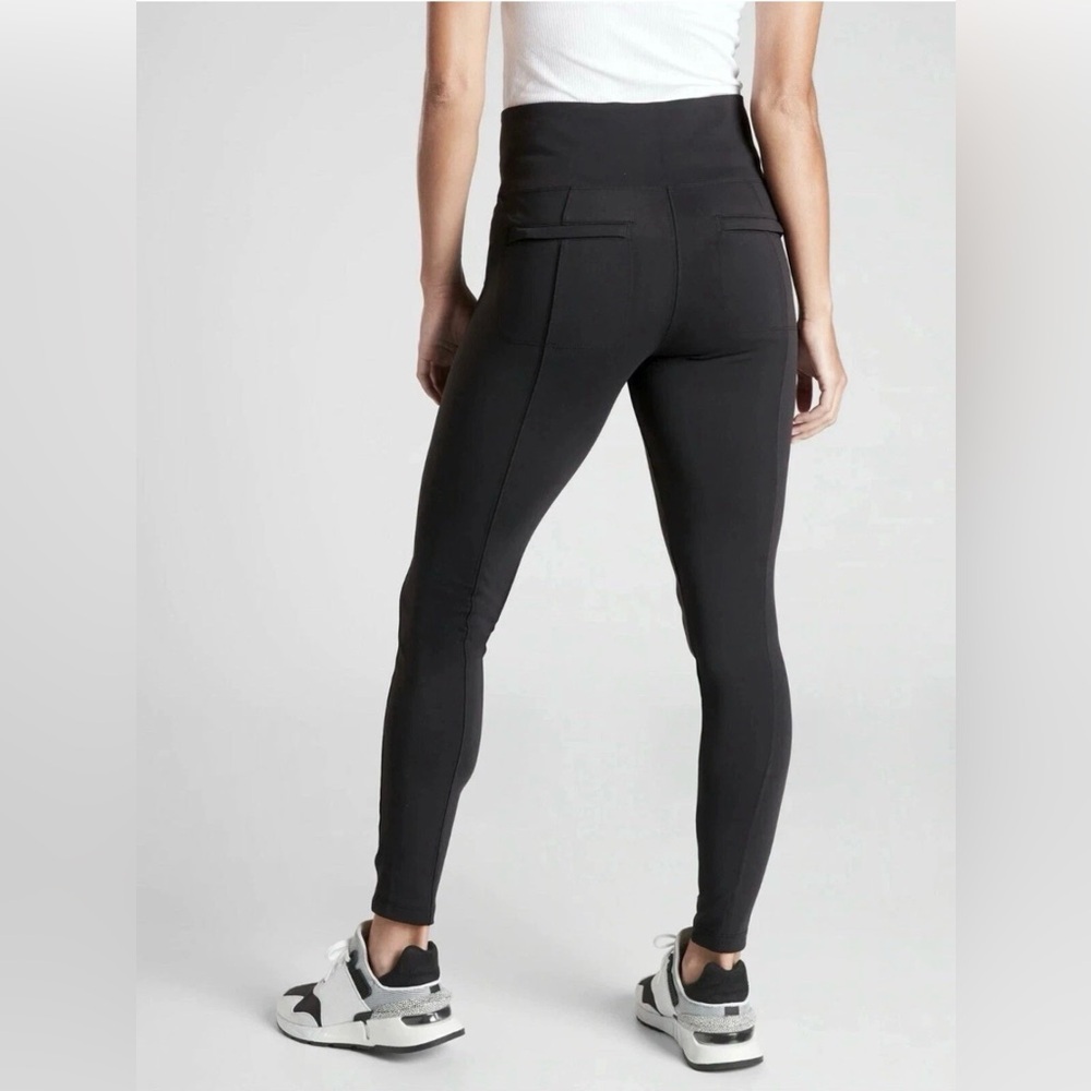 Athleta Delancey Tight Legging Size M GUC